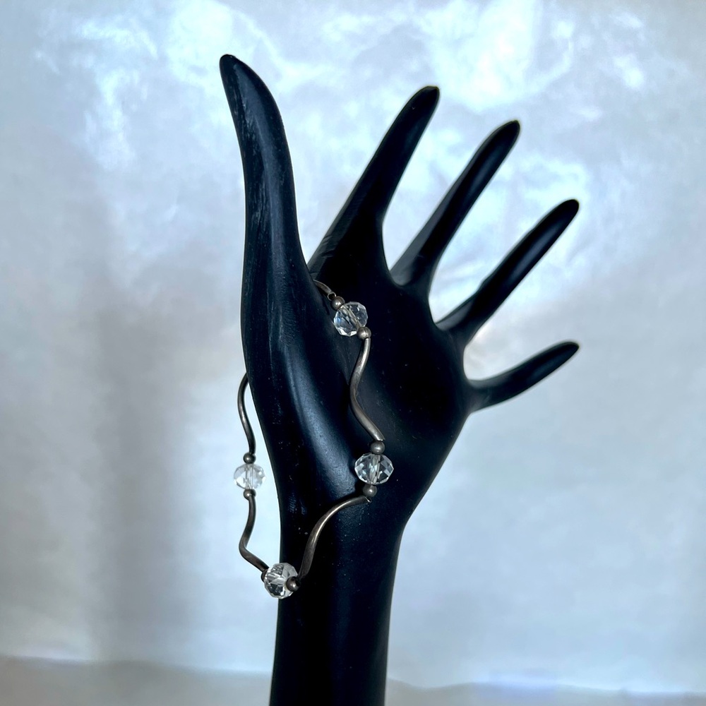 Elegant Silver and Clear Crystal Stretch Bracelet